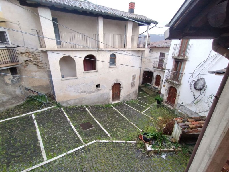 Quadrilocale in Vendita a Tagliacozzo, 20'000&euro;, 70 m²