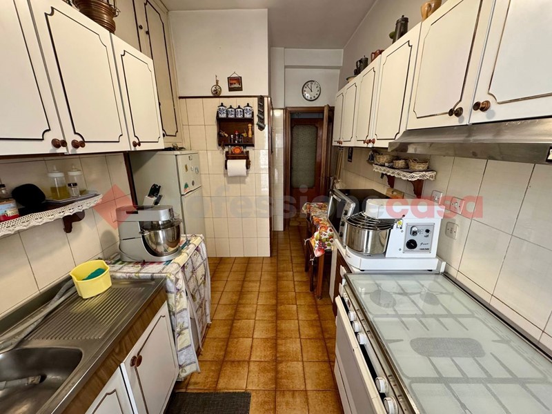 Trilocale in Vendita a Roma, 299'000&euro;, 90 m², con Box