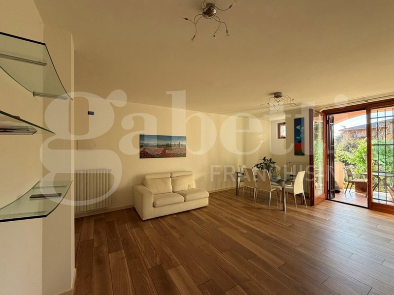 Trilocale in Vendita a Collebeato, 275'000&euro;, 111 m², arredato, con Box