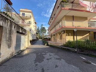 Quadrilocale in Vendita a Fiumefreddo di Sicilia, 87'000&euro;, 148 m², arredato, con Box