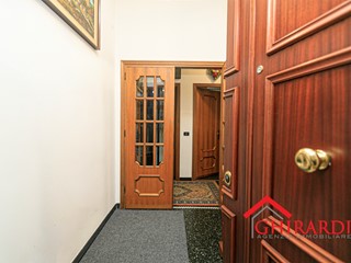 Appartamento in Vendita a Genova, zona Sestri Ponente, 155'000&euro;, 130 m²