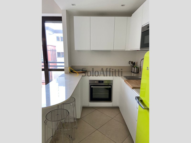 Trilocale in Affitto a Pescara, zona Porta Nuova, 670&euro;, 75 m², arredato