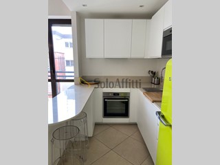 Trilocale in Affitto a Pescara, zona Porta Nuova, 670&euro;, 75 m², arredato