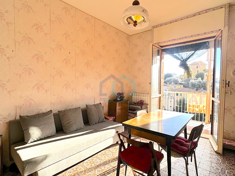 Trilocale in Vendita a Varazze, 240'000&euro;, 70 m²