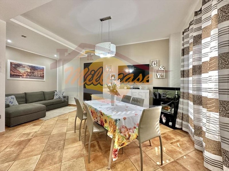 Trilocale in Vendita a Siracusa, zona Melilli, 118'000&euro;, 90 m²