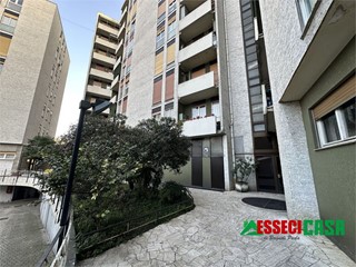 Trilocale in Affitto a Milano, 1'000&euro;, 92 m²