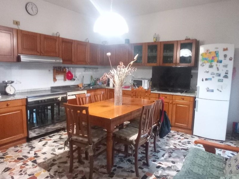 Appartamento in Vendita a Vinci, zona Spicchio, 210'000&euro;, 125 m², arredato