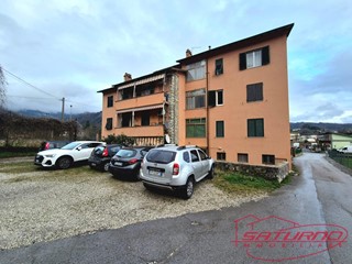 Appartamento in Vendita a Lucca, zona Sesto di Moriano, 130'000&euro;, 90 m², arredato