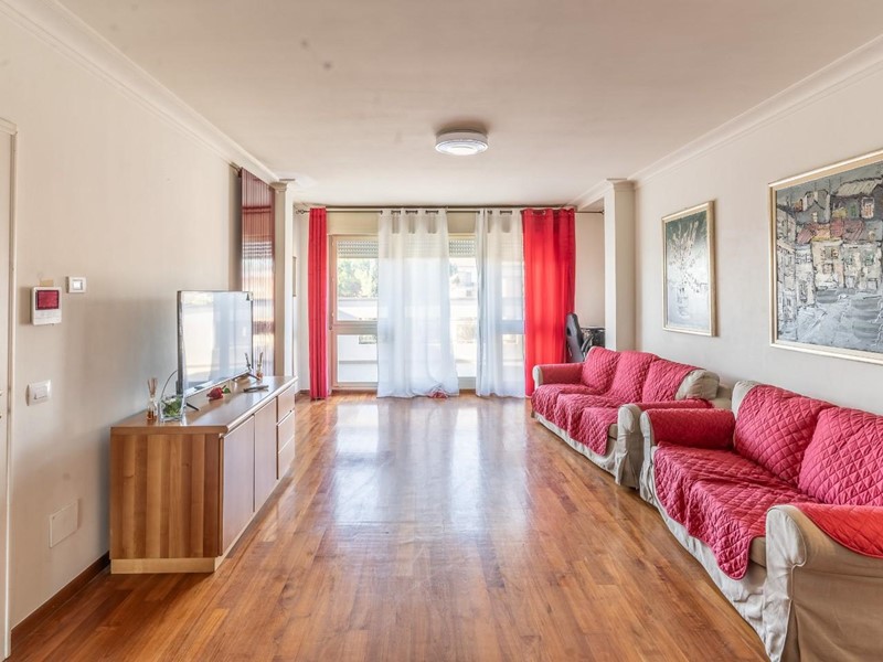 Quadrilocale in Vendita a Empoli, 320'000&euro;, 98 m², con Box