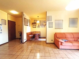 Trilocale in Vendita a Cascina, 140'000&euro;, 80 m², arredato, con Box
