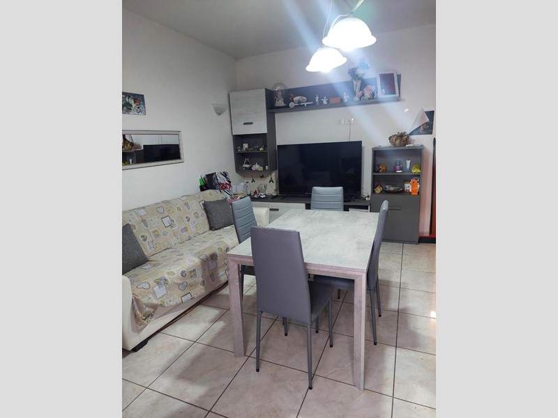 Appartamento in Vendita a Castelfranco di Sotto, 68'000&euro;, 90 m², arredato