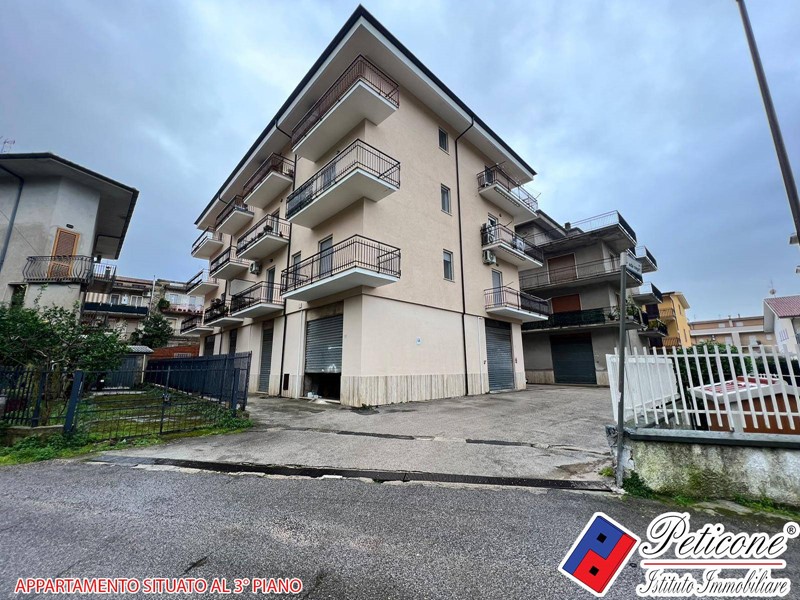 Appartamento in Vendita a Fondi, 185'000&euro;, 123 m²