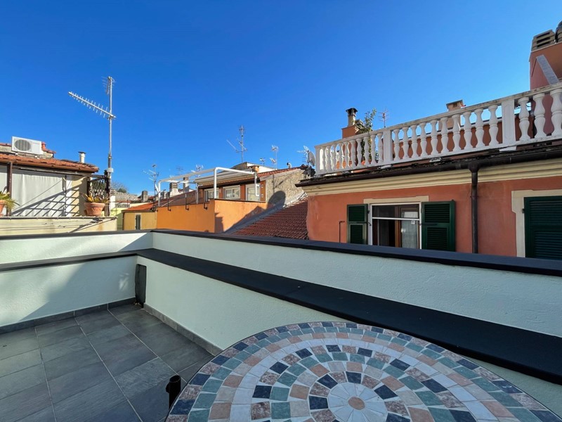 Quadrilocale in Vendita a Pietra Ligure, 330'000&euro;, 94 m²