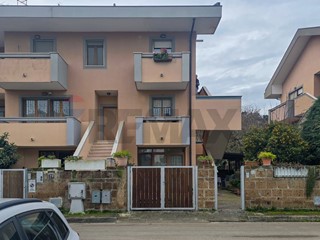 Appartamento in Vendita a Francavilla al Mare, 260'000&euro;, 166 m²