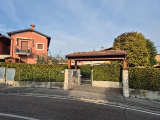Trilocale in Vendita a Peschiera del Garda, 339'000&euro;, 103 m²