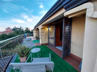 Attico in Vendita a Zafferana Etnea, 105'000&euro;, 186 m²