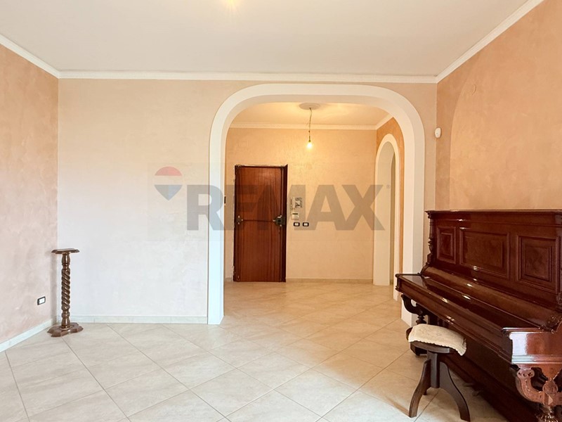 Appartamento in Vendita a Riposto, 119'000&euro;, 140 m²