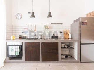 Trilocale in Vendita a Catania, 99'000&euro;, 79 m²