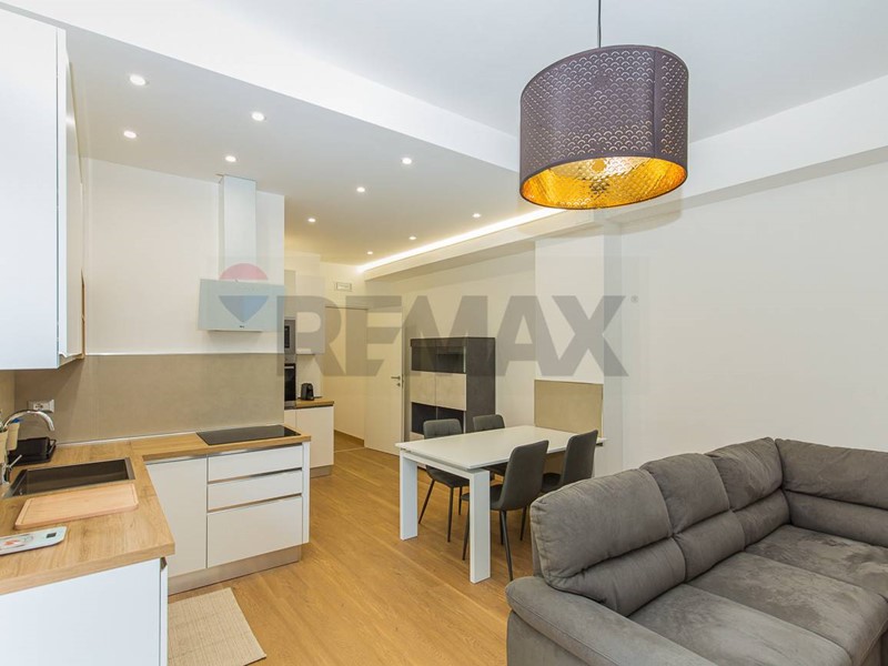 Quadrilocale in Vendita a Catania, 169'000&euro;, 90 m²