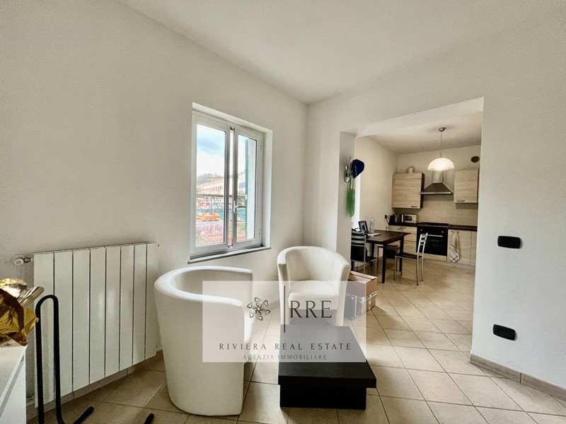 Trilocale in Vendita a Finale Ligure, 238'000&euro;, 60 m², con Box