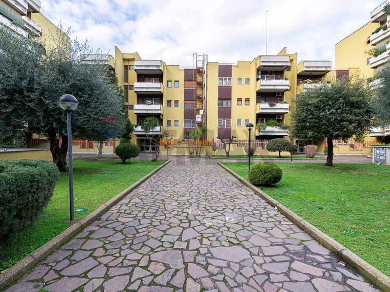 Trilocale in Vendita a Roma, 490'000&euro;, 129 m²
