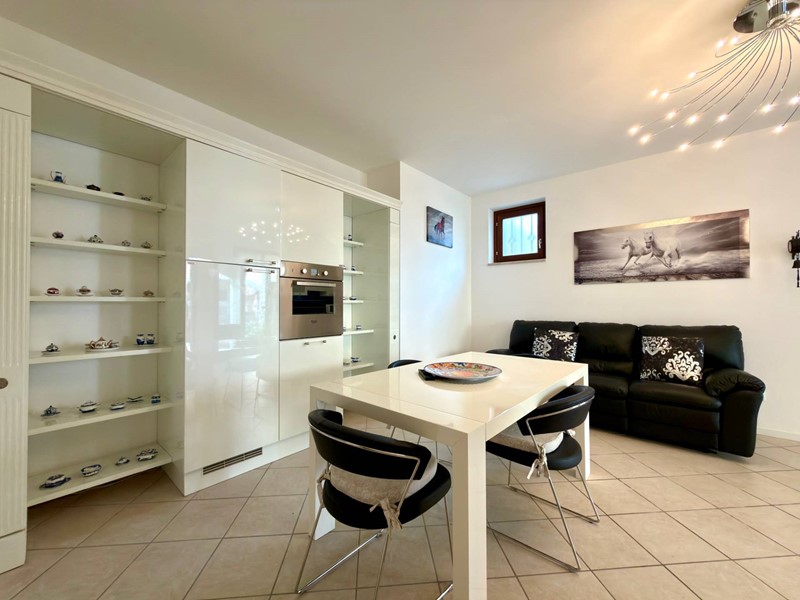 Trilocale in Vendita a Toscolano Maderno, 359'900&euro;, 87 m²