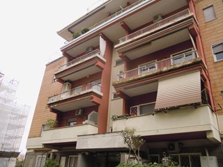 Trilocale in Vendita a Roma, 300'000&euro;, 85 m²