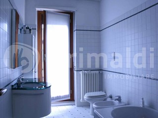 Trilocale in Affitto a Monza, 1'400&euro;, 120 m², arredato, con Box