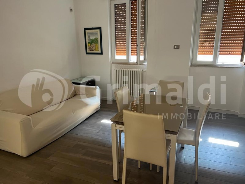 Appartamento in Affitto a Palermo, 950&euro;, 70 m², arredato
