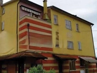 Trilocale in Vendita a Abano Terme, 57'000&euro;, 71 m², con Box