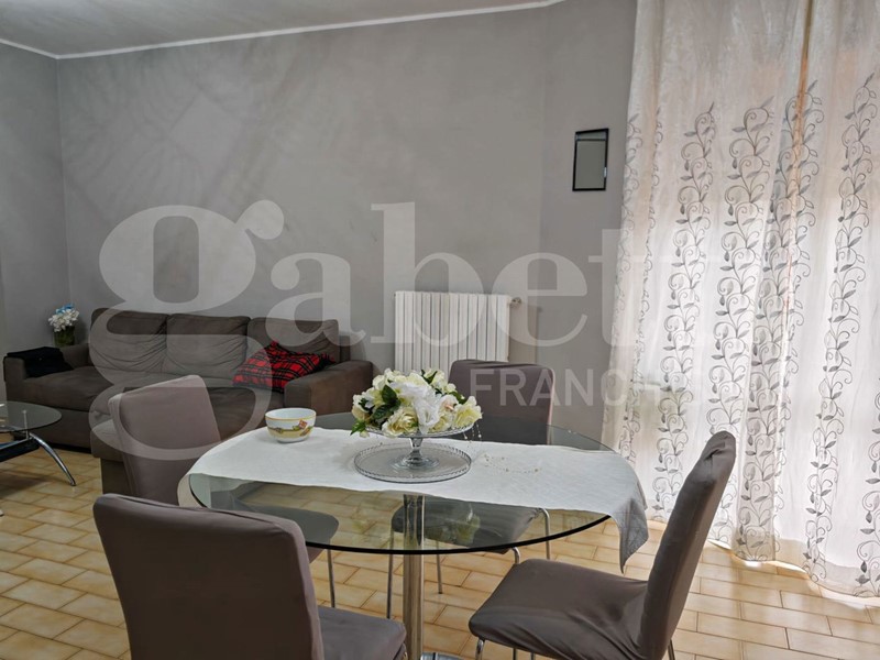 Quadrilocale in Vendita a Pozzilli, 110'000&euro;, 140 m², con Box