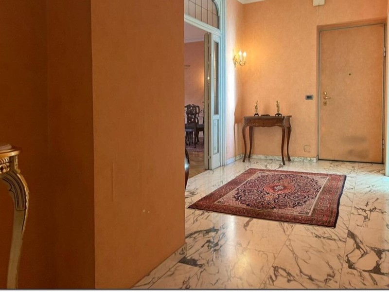 Appartamento in Affitto a Torino, 2'300&euro;, 200 m², arredato