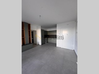 Trilocale in Affitto a Pescara, zona Stazione Centrale, 860&euro;, 85 m², arredato