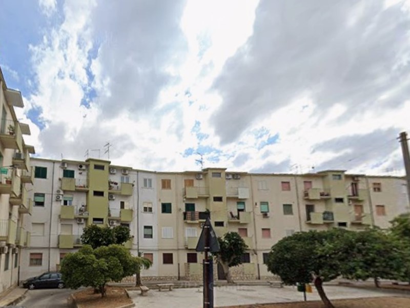 Appartamento in Vendita a Vittoria, zona Via G.le Diaz, 60'000&euro;, 50 m²