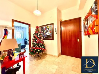 Quadrilocale in Vendita a Taranto, 120'000&euro;, 153 m²