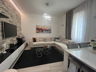 Quadrilocale in Vendita a Livorno, 165'000&euro;, 67 m², arredato