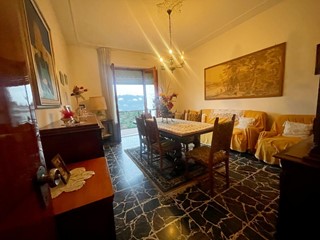 Quadrilocale in Vendita a Poggibonsi, 165'000&euro;, 90 m²