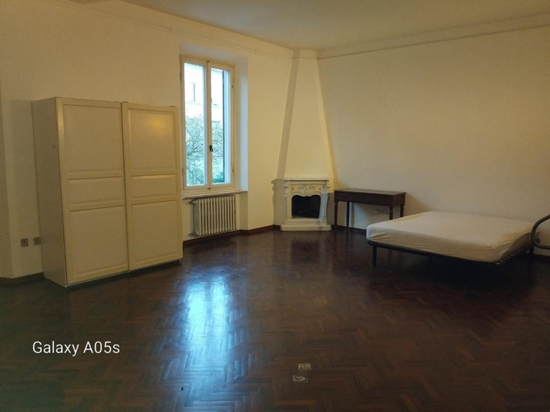 Appartamento in Affitto a Pisa, 420&euro;, 150 m², arredato