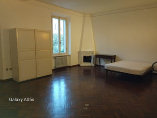 Appartamento in Affitto a Pisa, 420&euro;, 150 m², arredato