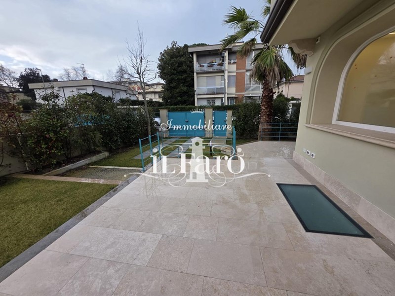 Appartamento in Vendita a Viareggio, 1'280'000&euro;, 150 m²