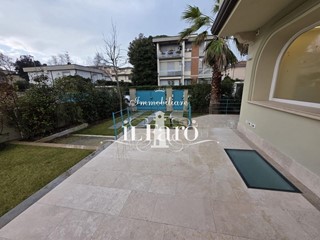 Appartamento in Vendita a Viareggio, 1'280'000&euro;, 150 m²