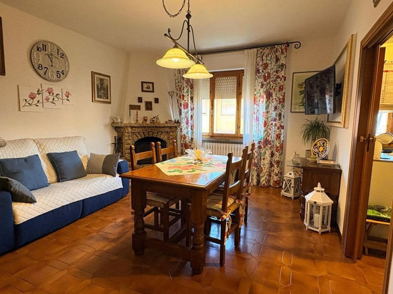 Appartamento in Vendita a Cecina, 290'000&euro;, 100 m², arredato, con Box