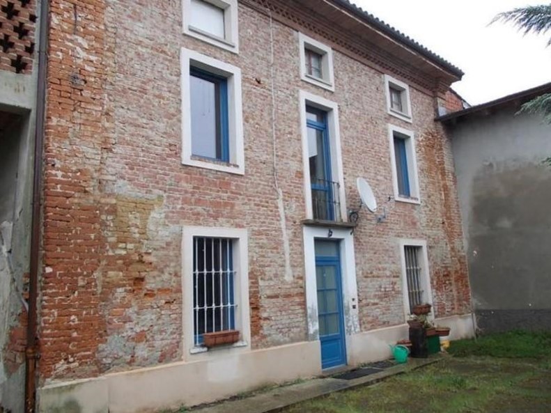 Appartamento in Vendita a Predosa, 27'000&euro;, 965 m²