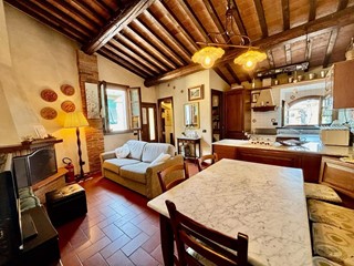 Trilocale in Vendita a Palaia, 85'000&euro;, 65 m², arredato