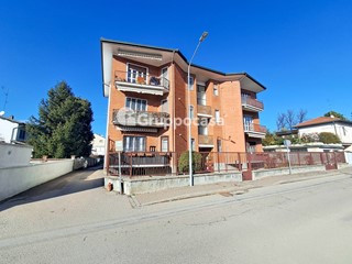 Trilocale in Vendita a Magenta, 155'000&euro;, 90 m²
