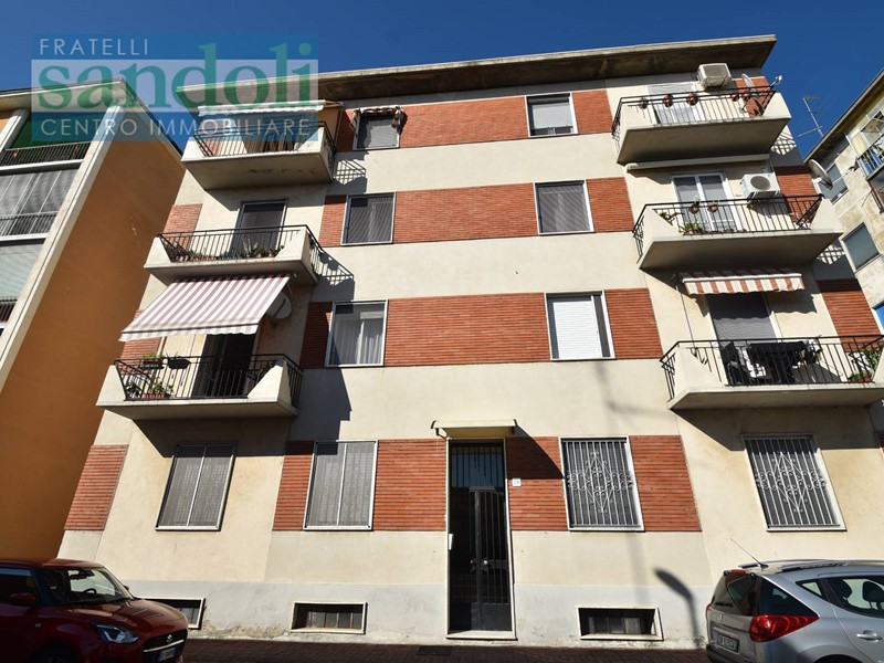 Trilocale in Vendita a Vercelli, 52'000&euro;, 75 m²