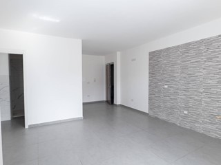 Quadrilocale in Vendita a Frignano, 165'000&euro;, 90 m²