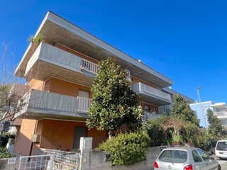 Appartamento in Vendita a Grottammare, 365'000&euro;, 130 m²