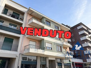 Trilocale in Vendita a Olgiate Olona, 79'000&euro;, 88 m²