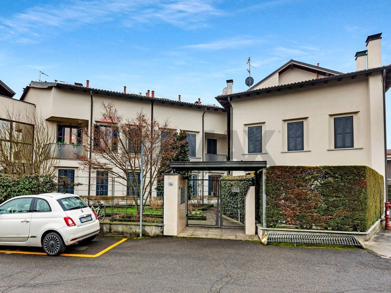 Trilocale in Vendita a Vimercate, 305'000&euro;, 119 m²